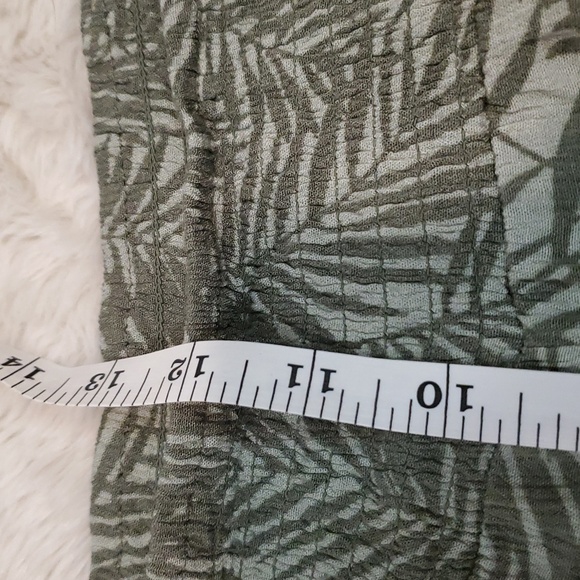 Three Dots Printed Crochet Rayon Shorts Green Tropical S - Picture 10 of 10